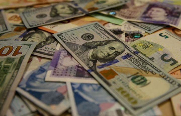 Ekspertlər: Yerli valyutanın ucuzlaşması iqtisadi artımı zəiflədir