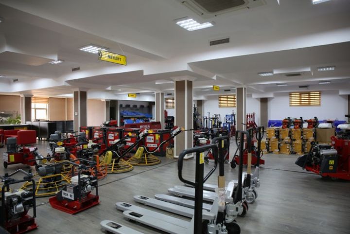 Geniş çeşiddə anbar avadanlıqları - Münasib qiymət, texniki qulluq