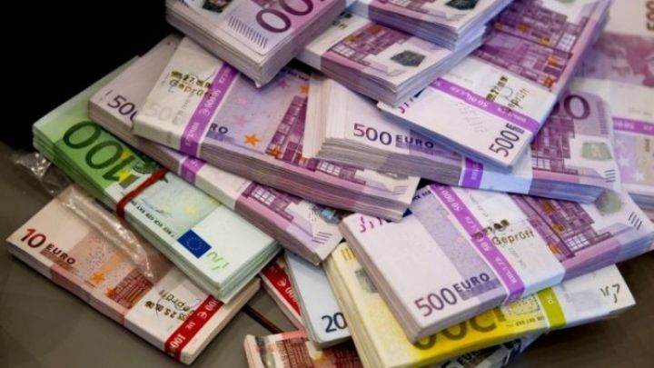 "Avro ilin sonunda 1.20 dollara qalxa bilər"