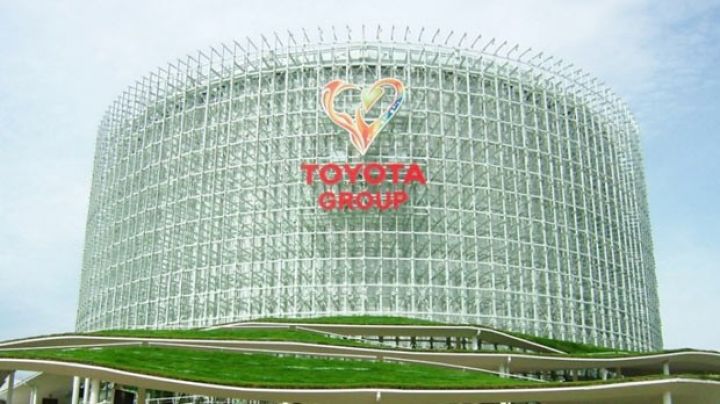 “Toyota” şirkəti uçan avtomobillərin istehsalına hazırlaşır