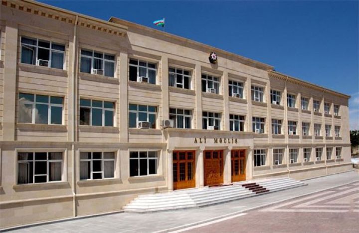 Naxçıvanda iki nazir müavini vəzifəsindən azad edilib