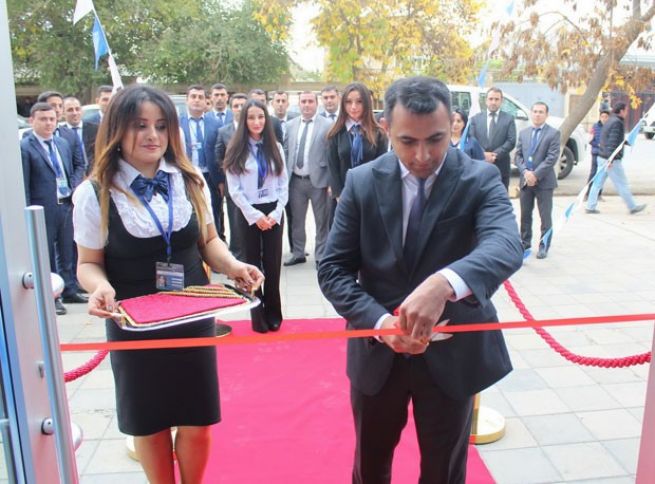 AccessBank yeni filialını açdı