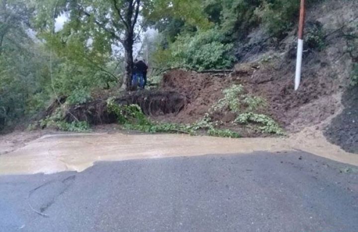 Masallı-Yardımlı yolunda hərəkət bərpa olunub