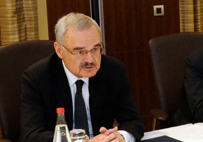 Maliyyə Sabitliyi Şurası iclas keçirdi - "UCUZ MANAT İXRACI ARTIRIR"