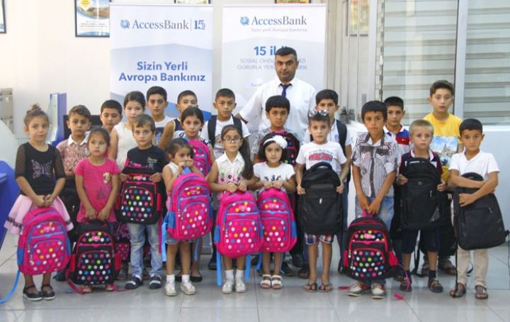 AccessBank aztəminatlı ailələrin uşaqlarını sevindirib