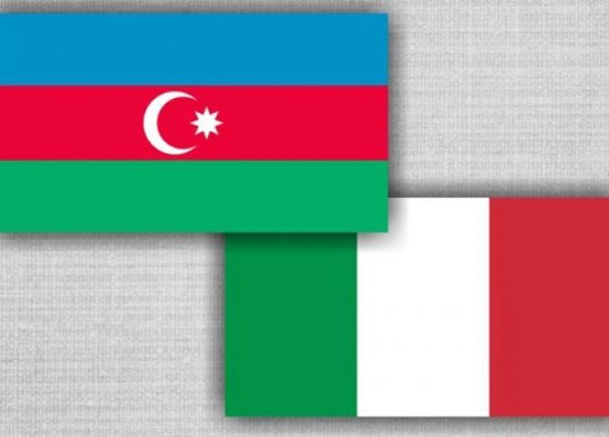 "İtaliya səfirliyi azərbaycanlı tələbələrə viza vermir"