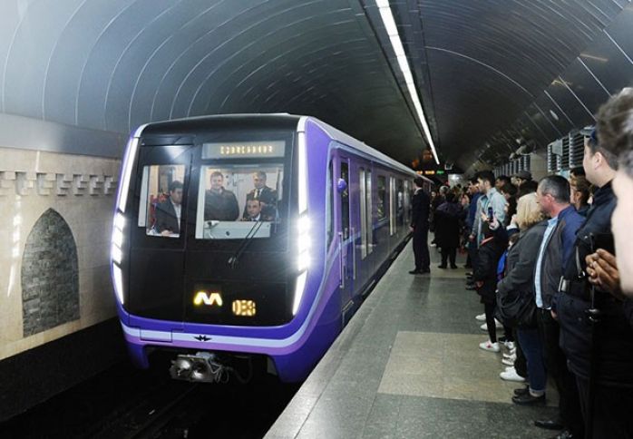 ​​​​​​​Bakı metropoliteni işçilərinin peşə bayramının vaxtı dəyişdirildi