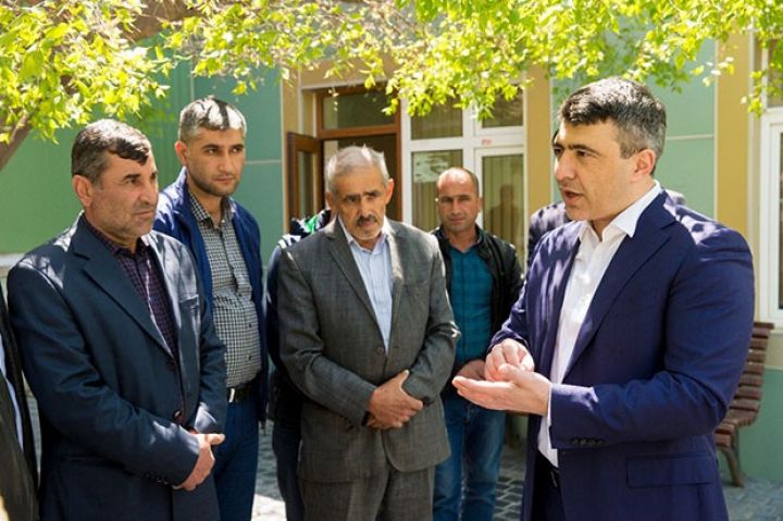 Yeni nazir fermer və sahibkarlarla görüşdü