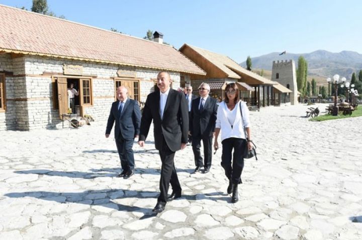 Gəzmək üçün yeni kənd  - Muzey, suvenir mağazası, “ABAD” dükanları....