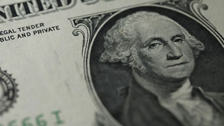 Dollar 3 ilin ən aşağı səviyyəsinə düşdü