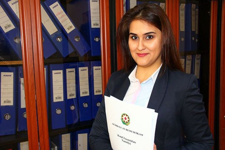 Nazir 30 yaşlı xanımı şöbə müdiri təyin etdi