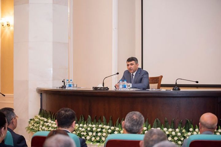 Nazir "Aqrolizinq"in qarşısında bir sıra vəzifələr qoyub