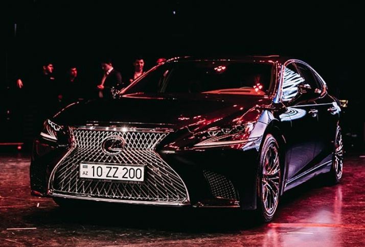 Tam yenilənmiş lüks sedan Lexus LS Bakıda təqdim olundu