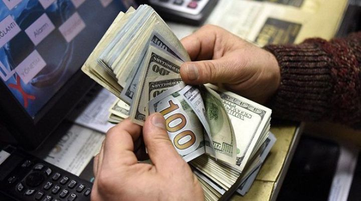 Mərkəzi Bank: Banklarda nağd valyutanın alqı-satqısı kəskin artıb