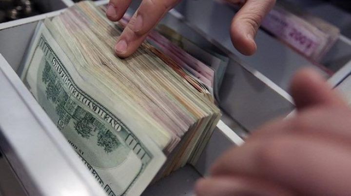 Valyuta hərracı başa çatdı - MƏZƏNNƏ