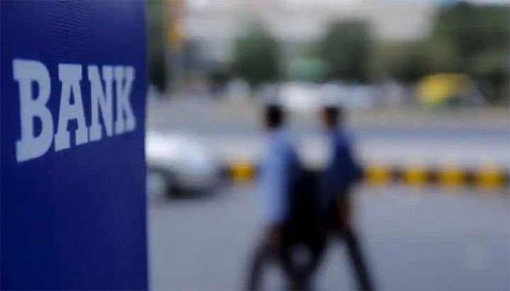 Palatanın dövründə bank sektoru necə dəyişir?