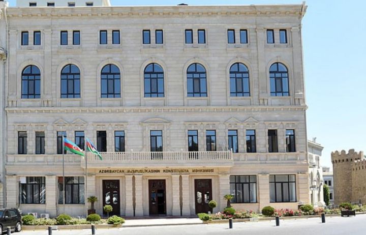 Konstitusiya Məhkəməsindən devalvasiya mübahisəsi üzrə daha bir qərar!