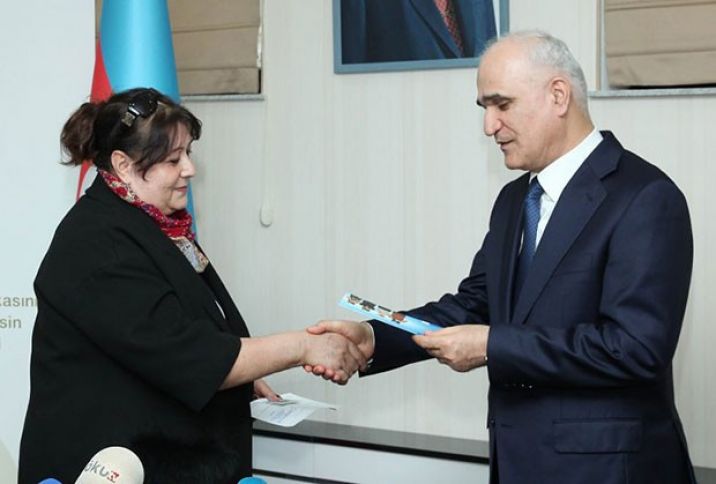 Sahibkarlara maddi yardımın ödənilməsinə başlandı