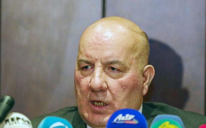 Elman Rüstəmov Manatın məzənnəsi barədə danışdı 