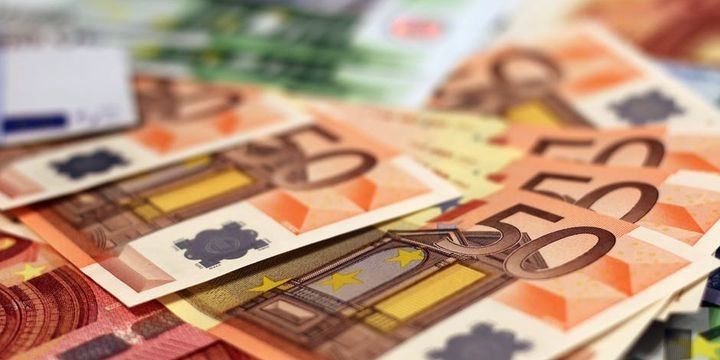 "Avro/dollar məzənnəsində 3 aylıq hədəfimiz 1.12 dollardır"