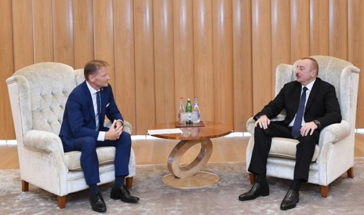İlham Əliyev "AccessBank"ın yeni səhmdarının vitse-prezidentilə görüşüb - YENİLƏNİB