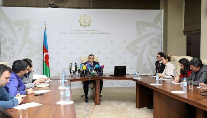 Sosial müavinətlər və aylıq təqaüdlər nə qədər artır? - NAZİR AÇIQLADI