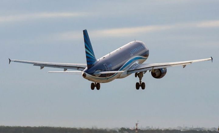 AZAL İstanbula aviabiletin qiymətlərini endirdi