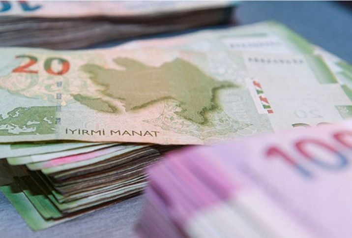 Əmanətlərdə 100 milyon manata yaxın azalma