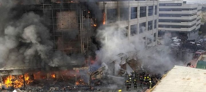 Bakıda yanğının söndürülməsinə helikopter cəlb olundu