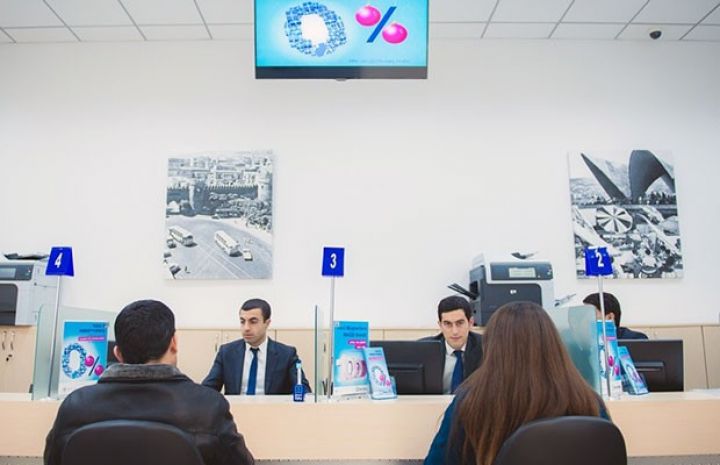 Bu bank filialı həftənin 7 günü, saat 21:00-dək xidmət göstərəcək