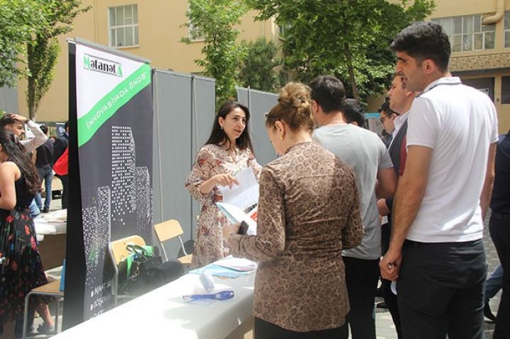 “MƏTANƏT A” şirkəti VI məzun-karyera sərgisində iştirak edib