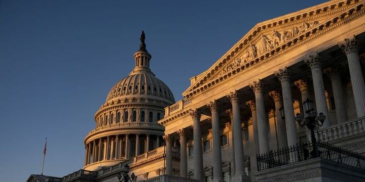 ABŞ Konqresindən keçən "Hong Kong" qanunu Trampın masasında