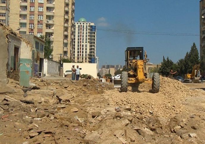 Bakıda bu ərazidəki obyektlər sökülür - Fotolar