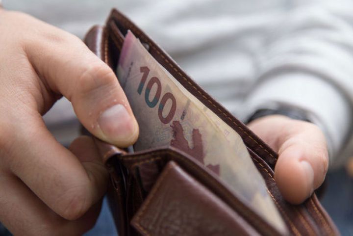 “Yaşayış minimumu haqqında” qanuna dəyişiklik birinci oxunuşda qəbul edilib