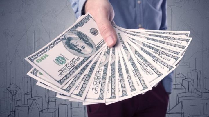 Dolların sabaha olan rəsmi məzənnəsi açıqlandı