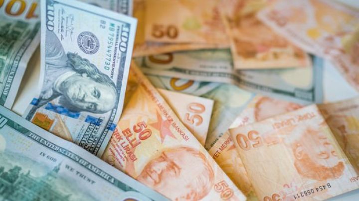Dollar 8 lirəyə yaxınlaşdı
