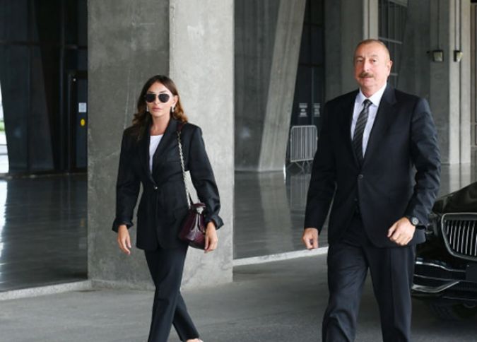 İlham Əliyev və Mehriban Əliyeva yaralı hərbçilərlə görüşdülər