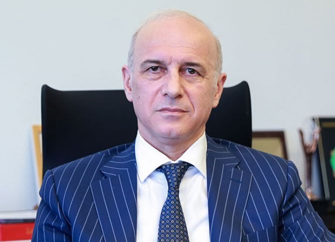 “Azercell”-in prezidentinin ailəsində ağır itki