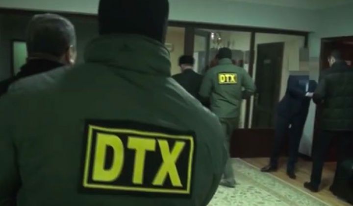DTX daha bir Nazirliyin vəzifəli şəxslərilə bağlı əməliyyat keçirir
