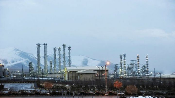 ABŞ, İran nüvə müqaviləsilə üst-üstə düşməyən sanksiyaları ləğv etməyə hazırlanır