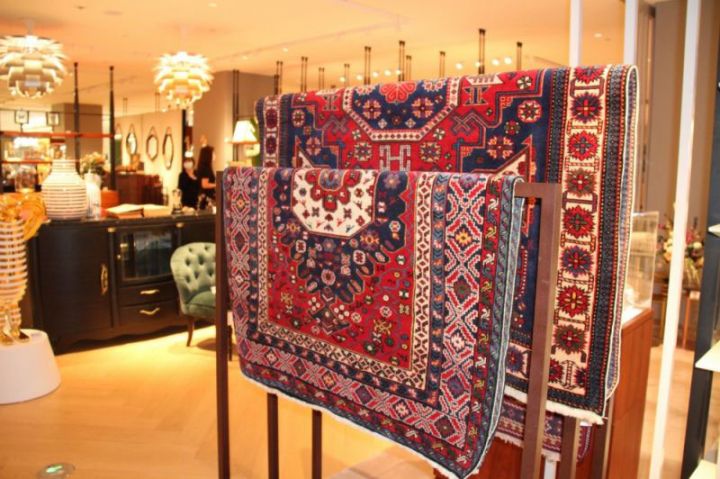 Çində Azərbaycan xalçalarının satışına başlanılıb