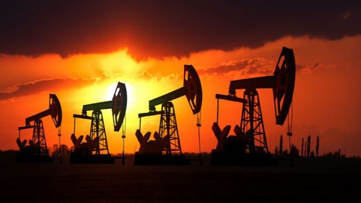 Neft qiymətləri IEA-nın aylıq hesabatından sonra düşüb