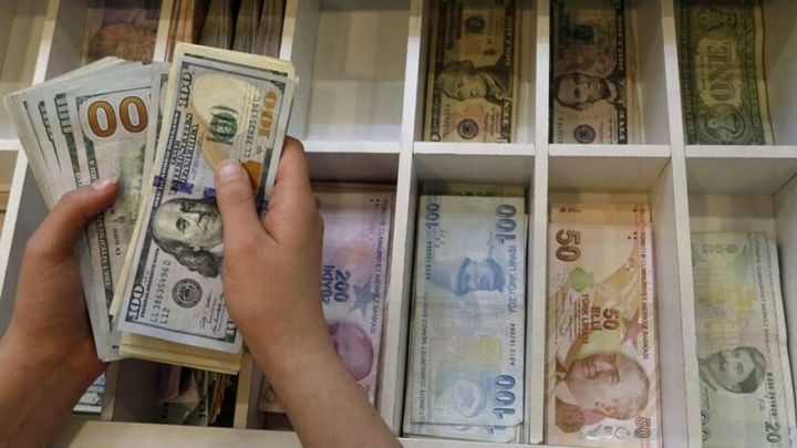 Türk lirəsi dəyərini geri qazanır - BUGÜN 14 FAİZ BAHALAŞDI