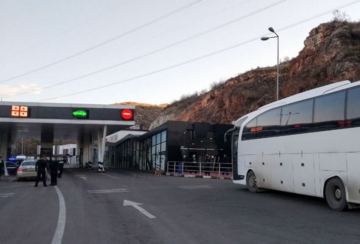 Prezidentin köməkçisi quru sərhədlərin açılması məsələsinə münasibət bildirib