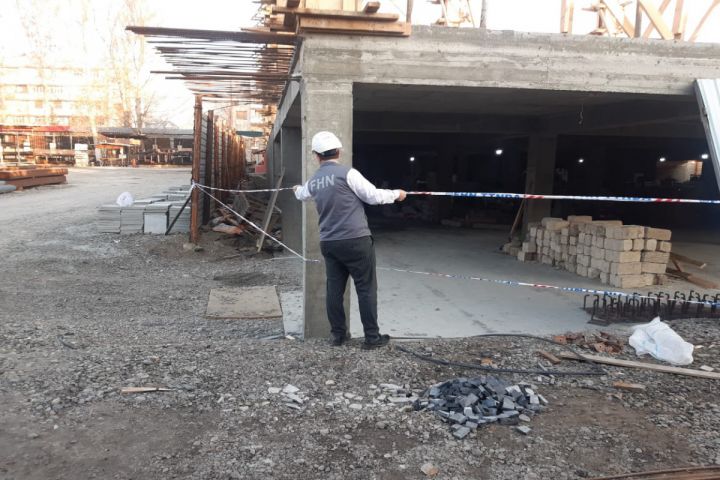 Qanunsuz ticarət obyekti tikintisinin qarşısı alınıb