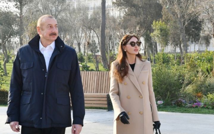 Prezident xanımı ilə "Ağ şəhər"də olub - FOTLAR