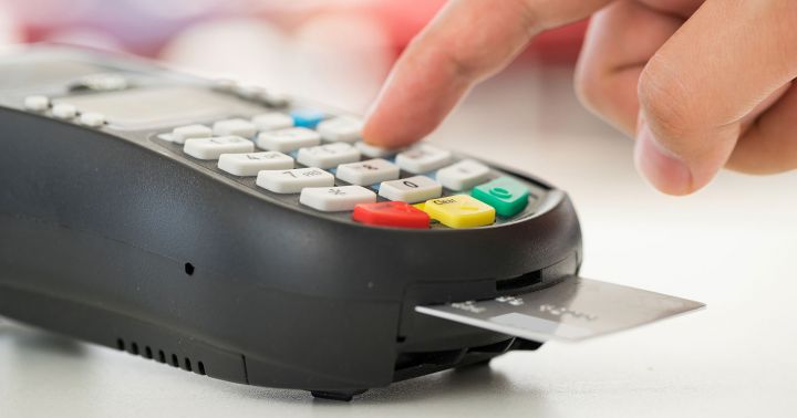 Əcnəbilərdən kartlar ilə 1,7 milyard manatlıq əməliyyat