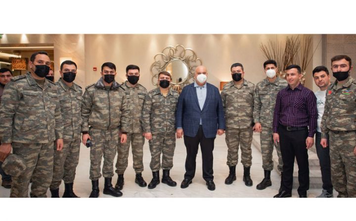 Kapital Bank-ın rəhbərliyi müharibə iştirakçıları ilə görüş keçirdi