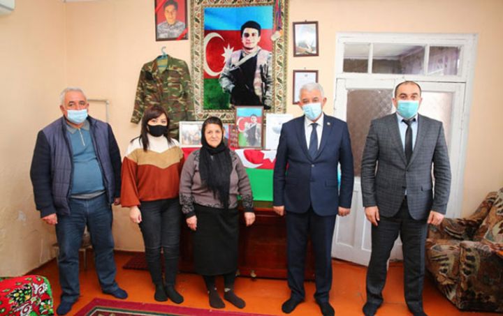 “Altis Group of Companies”in qurucusu və rəhəbəri Şamil Heydərov, şəhid ailələrinə yardım edib