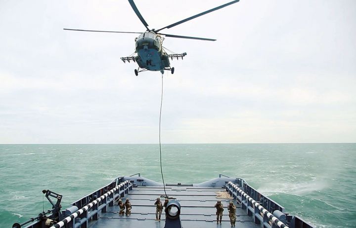 Azərbaycan Xəzərdə hərbi təlim keçirəcək